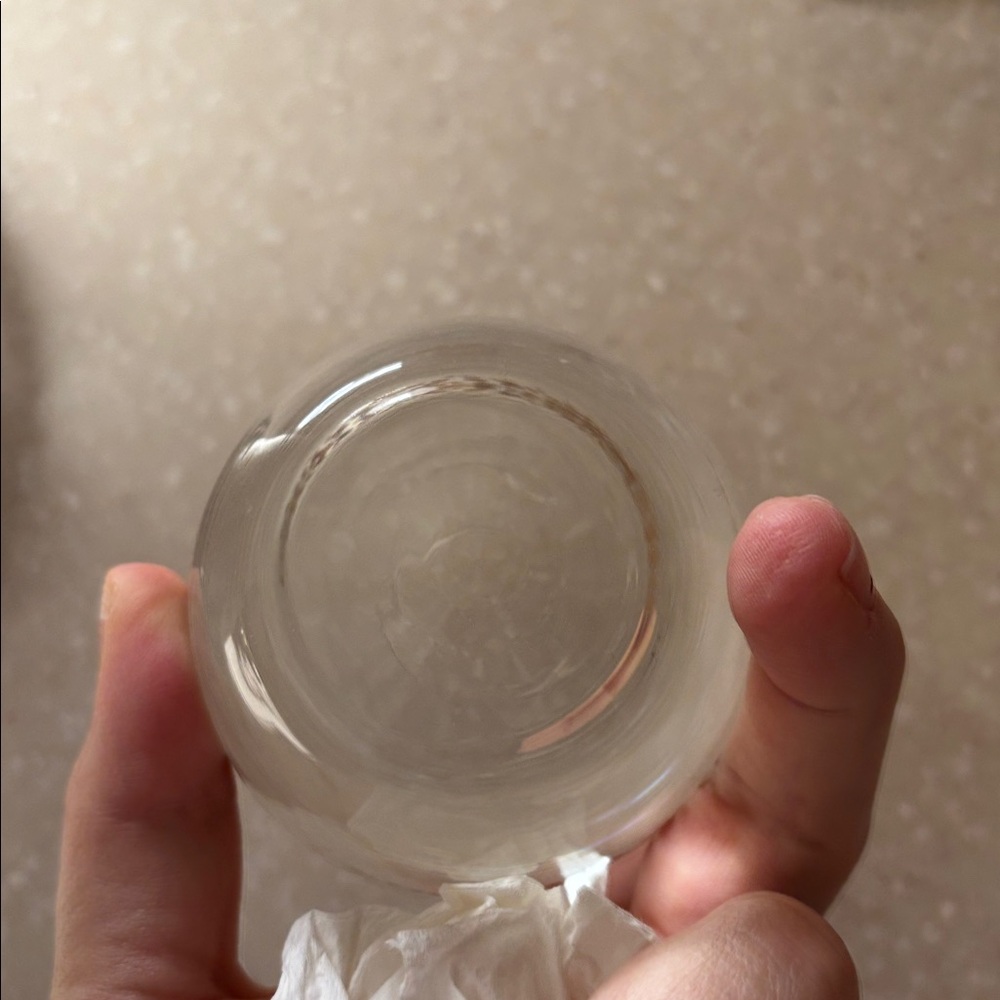 Elegant Gold Dot Stemless Glasses - Picture 3 of 5